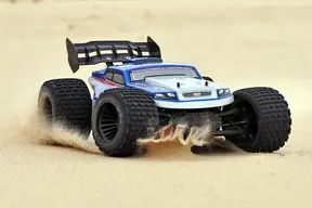 mcd-cheetah-desert-truck.webp
