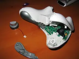 Smashed-Xbox-360-Controller.webp Smashed-Xbox-360-Controller.webp