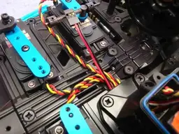 servo leads with charge plug.webp