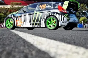 Back-Side-of-Ken-Block-Ford-Fiesta-with-Green-Alloy-Wheels-1024x680.webp