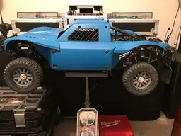 Losi 5iveT 2 30 degrees north painted.webp Losi 5iveT 2 30 degrees north painted.webp