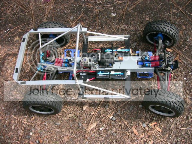 traxxasrevo018.jpg