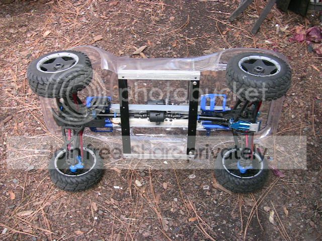 traxxasrevo013.jpg